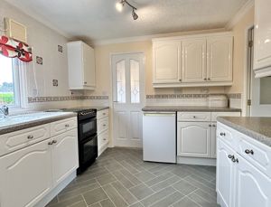Kitchen- click for photo gallery